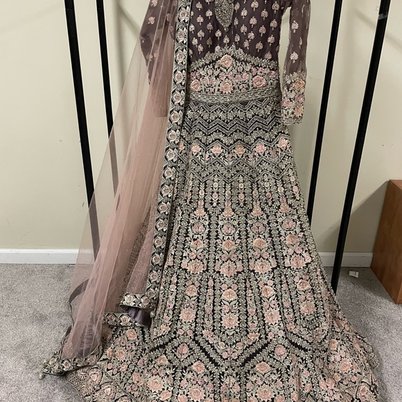 Engagement gown - Picture 2 of 5